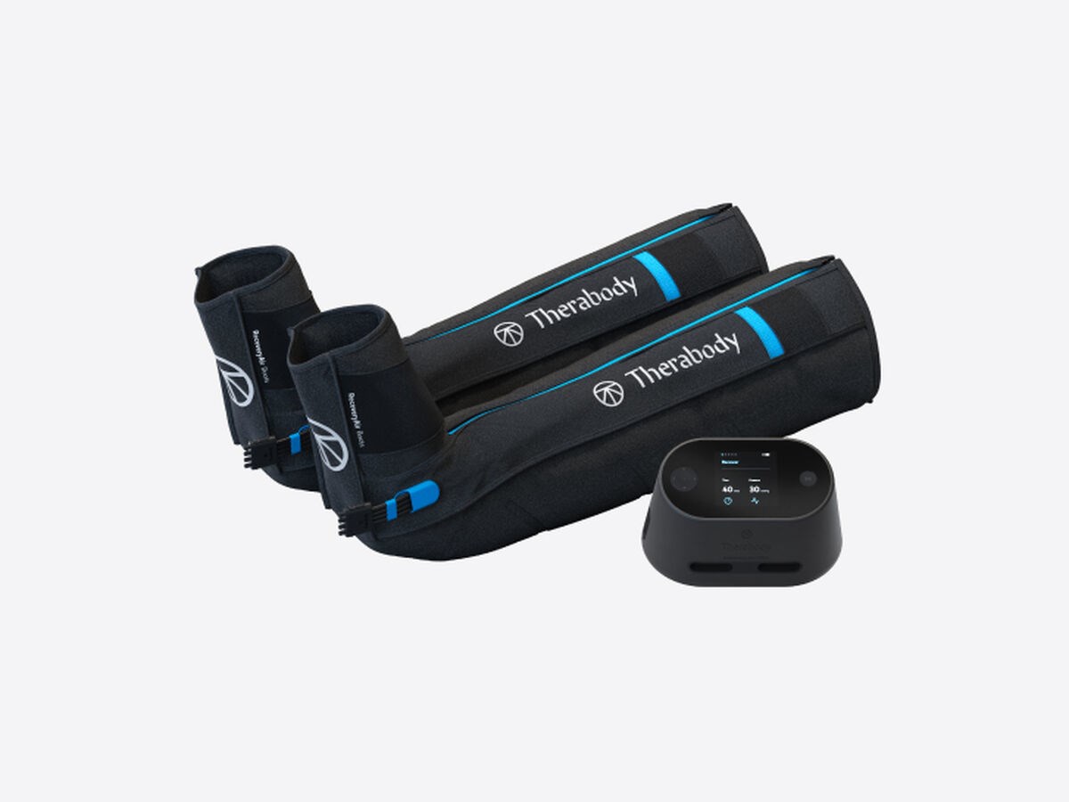 Therabody RecoveryAir PRO hierontalaite Jalat Musta