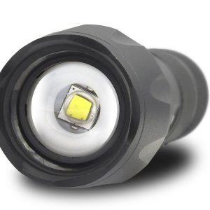 LED taskulamppu FL-600 CREE XM-L2 18650 LEDillä / 3x AAA (R03)